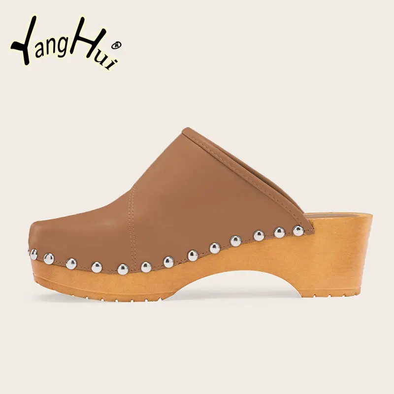 2023 New Summer New Leather Mid Heel Platform Sandals Fashion Trend Shoes for Women\'s Party Shoes Chunky Rivet Slippers