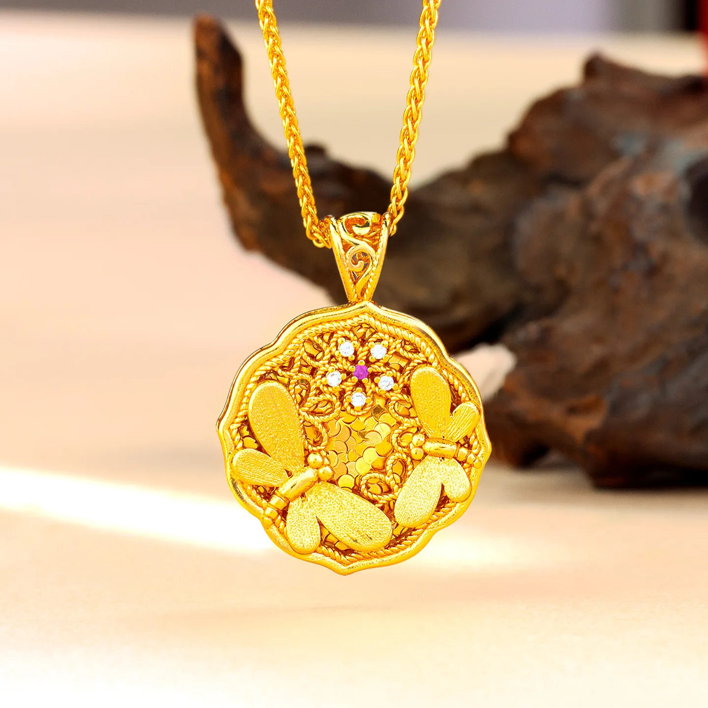 9999 gold crushed ice point diamond dragonfly pendant for women, ancient style heavy craftsmanship, fashionable