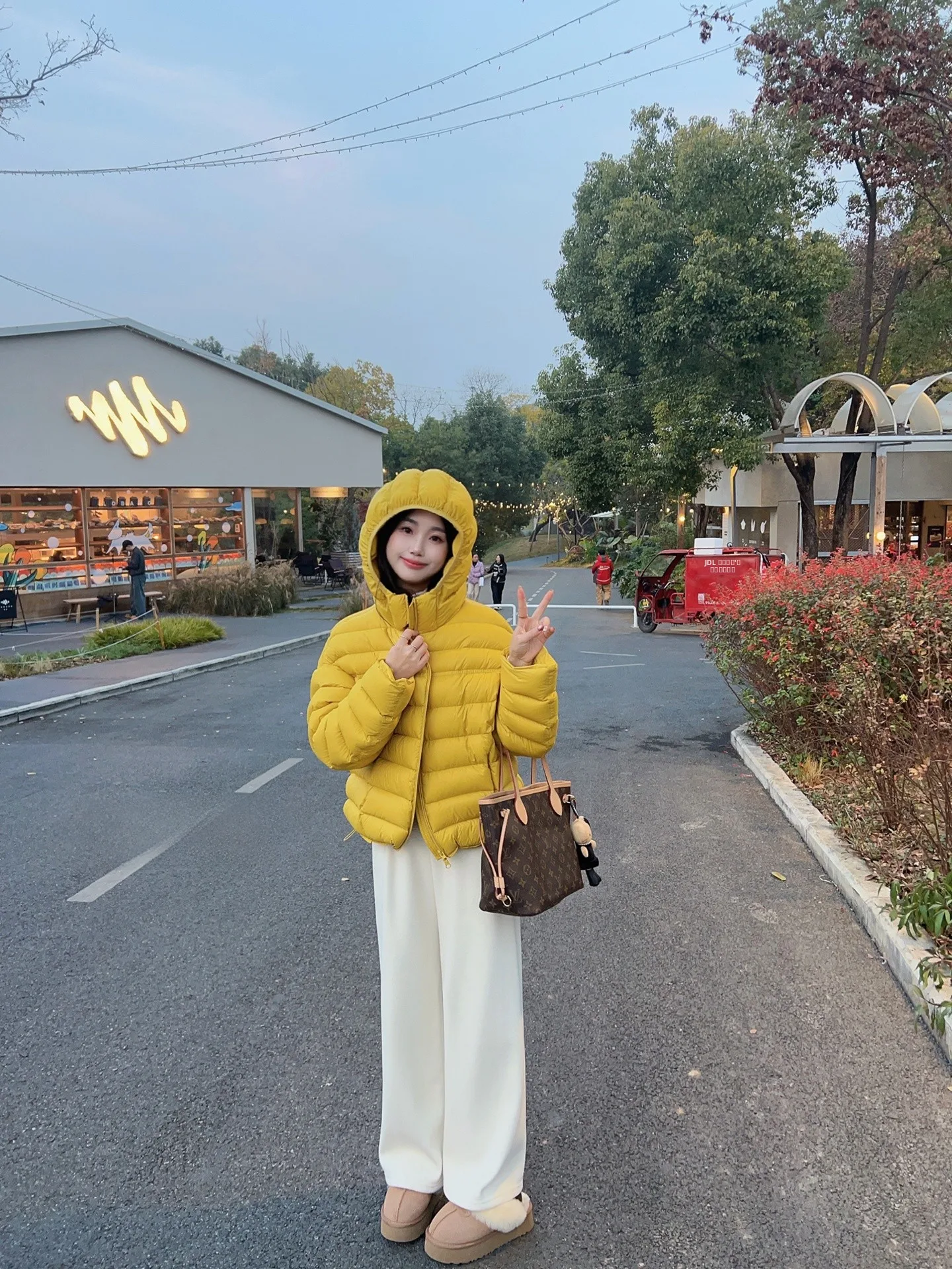 

High Quali 95% White Du down Puffer Jaet Loose Fit with Hood Women's Winter Coat Casual Sle Regular Thin Warm