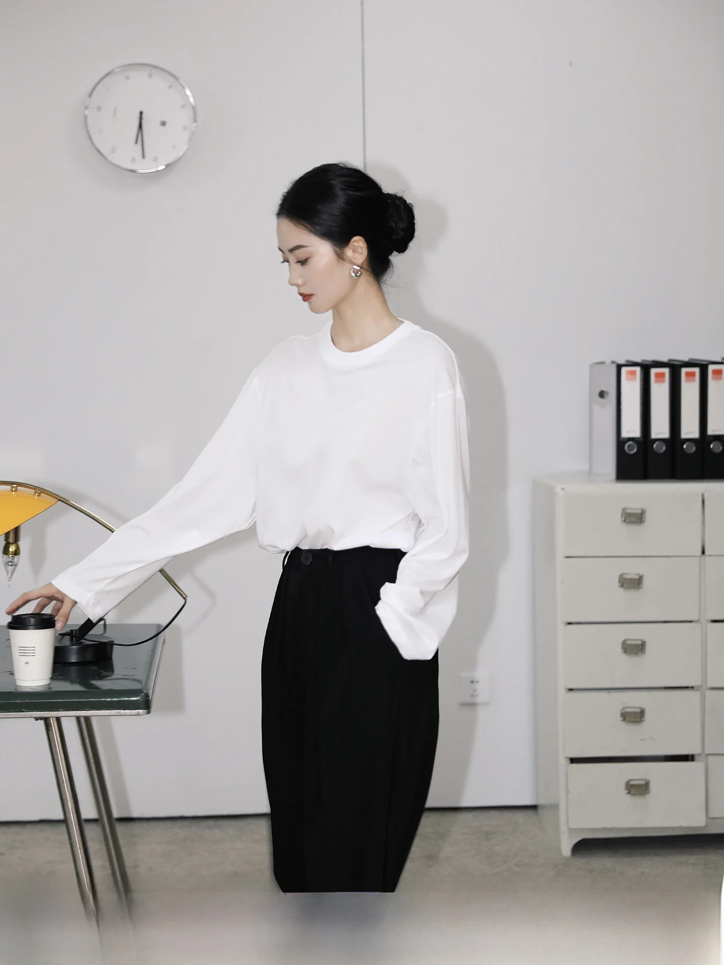 

Женская футболка TAIYANG OFFICE с длинным рукавом и круглым вырезом, свободного кроя, повседневная, базовая, для работы, ранняя осень, хлопок, влагоотводящая