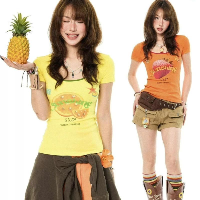 

American Retro Printed Fruit Off-the-shoulder Short-sleeved T-shirt for Women 2026 Summer Fashion Sweet Cute Figure-hugging Top