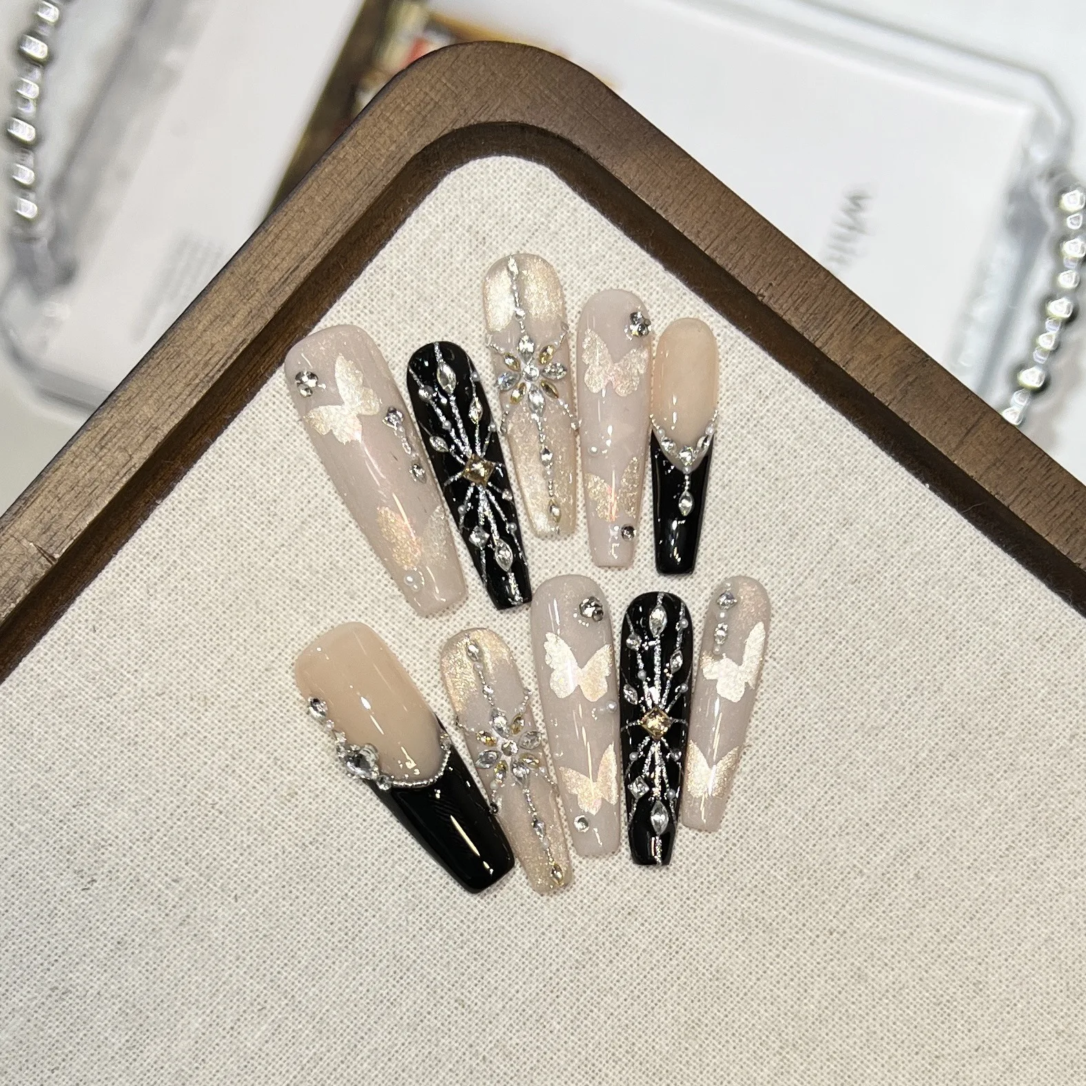 10 Uds. De uñas postizas con ojos de gato, uñas postizas doradas y negras de otoño con diamantes de imitación de mariposa para mujer, fiesta de Acción de Gracias, manicura DIY