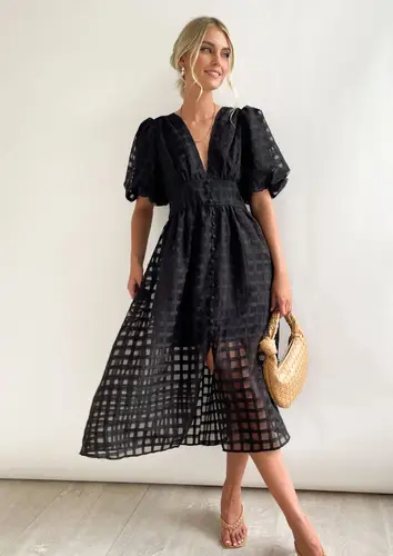 Imagen 1 del producto 2025 verano mujeres Sexy Sheer Hollow vestidos de fiesta de cintura alta moda cuello en V manga corta sólido ajustado vestido de playa por debajo de la rodilla Robe Femmes