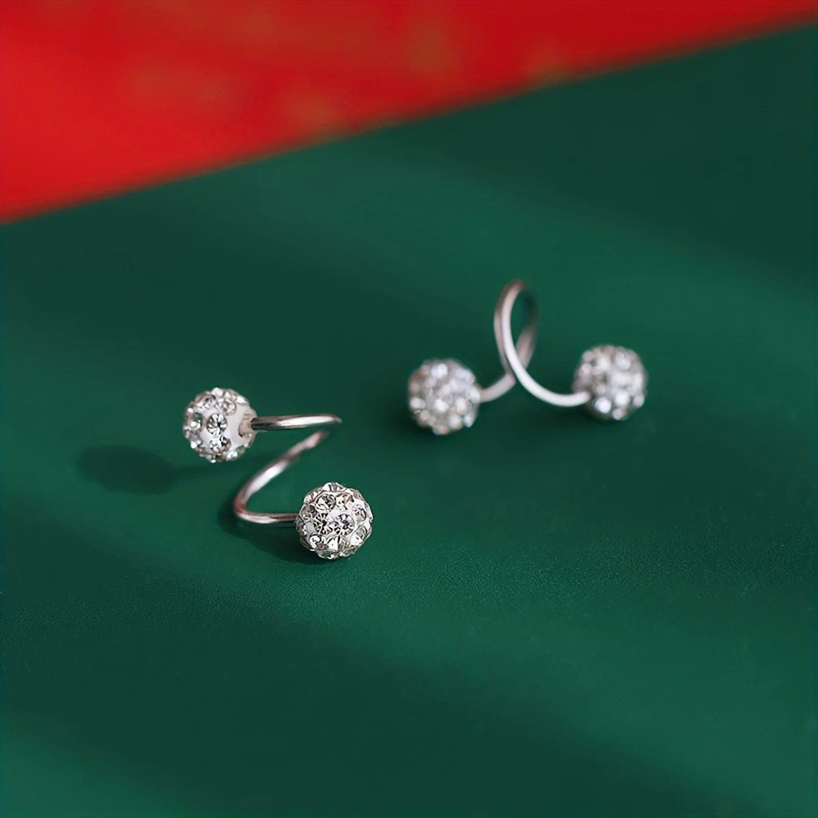 Fashionable and luxurious spherical earrings for women, with screw style S-shaped earrings, suitable for daily wear by women