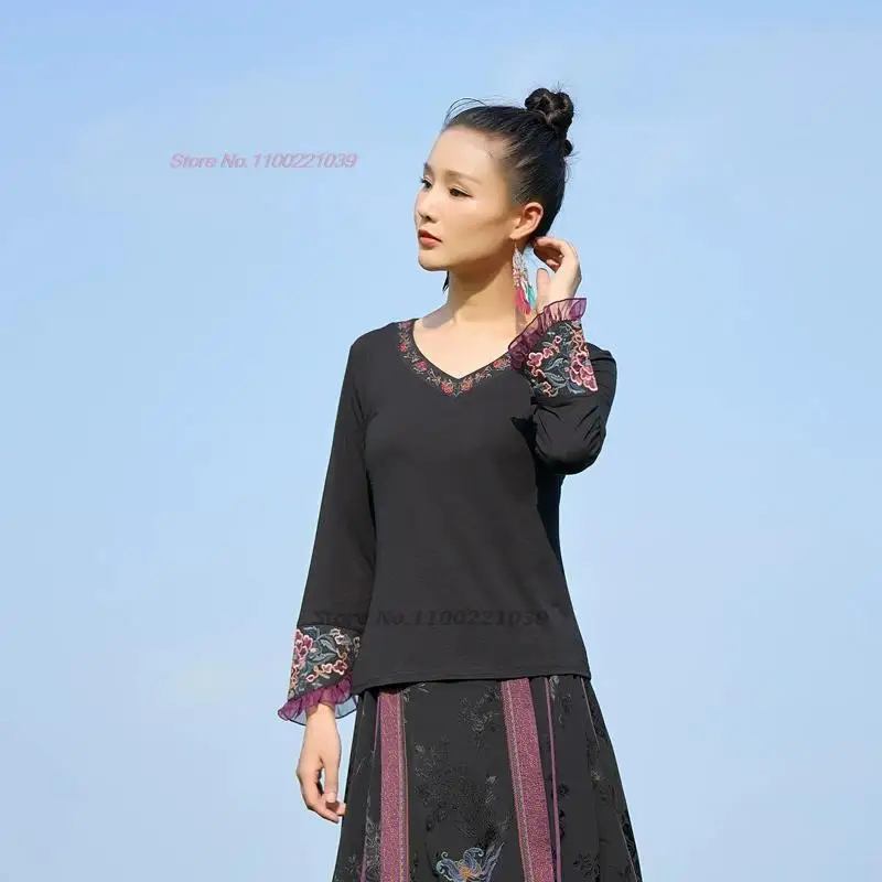 2025 chinese national t-shirt woman traditional flower embroidery vintage hanfu tops ethnic streetwear v-neck loose base shirt