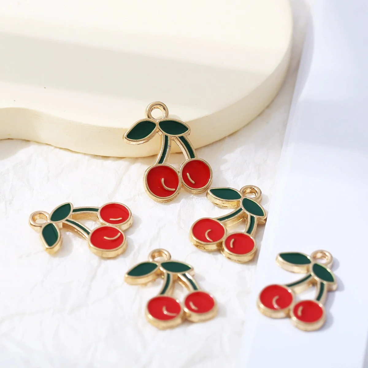 5Pcs/lot Retro Red Color Cherry Pendant Charm for Necklace Earring Bracelet Making DIY Jewelry Accessory Finding