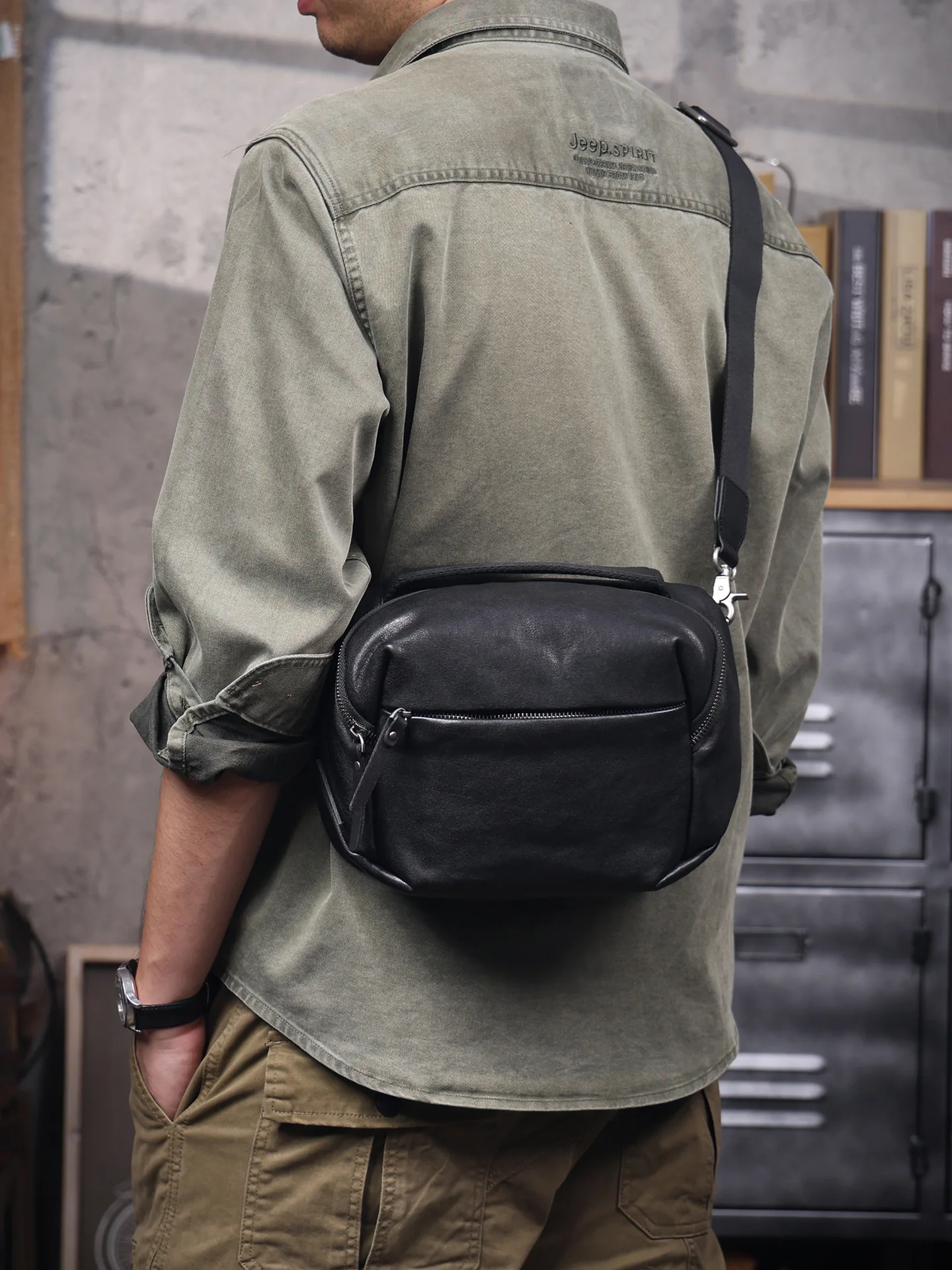 fashion designer luxury high quality genuine leather men's shoulder bag outdoor work travel real cow leather crossbody bag