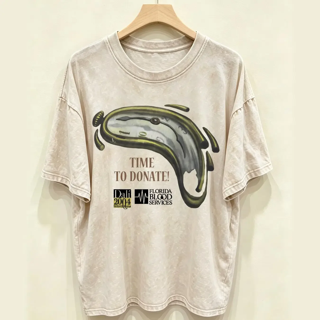 washed T Shirt Vintage Salvador Dali ArT Melting Clock Donate Blood Museum 2004 XL vintage Washed Soft fashion graphic