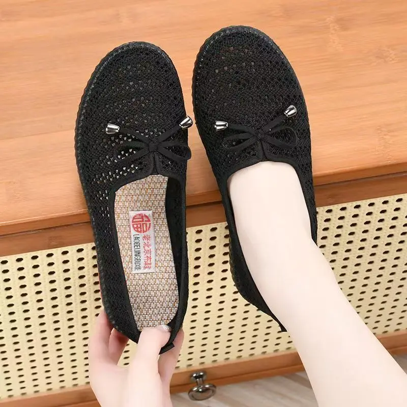 صيف جديد المرأة شقة وحيد شبكة حذاء كاجوال لينة وحيد عدم الانزلاق الضحلة الانزلاق على ضوء جولة تو أحذية منتصف العمر وكبار السن