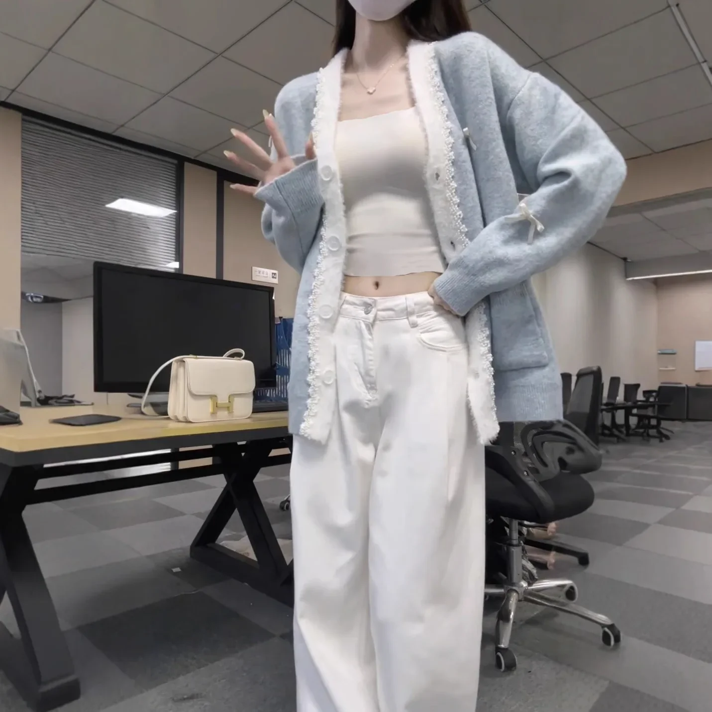 Xiaoxiangfeng Blue Bow Sweater Cardigan Women's Autumn and Winter Thickened Loose Lazy Wind Sweet Three-piece Set