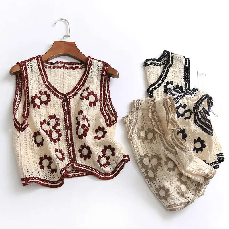 

OUMEA Women Contrast Color Cotton Crochet Cardigans Floral Embroidery V Neck Buttons Front Sweater Knit Chic Cardigan