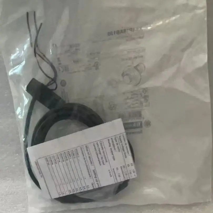 XS4P18AB120 Inductive sensor XS4 M18 - L41mm - PBT - Sn8mm - 12..24VDC - cable 2m
