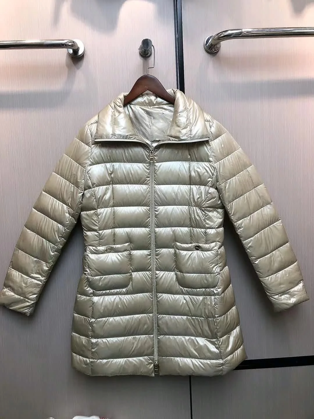 2025H نمط جديد سستة الياقة المدورة سترة أنيقة للتنقل سترة طويلة أسفل