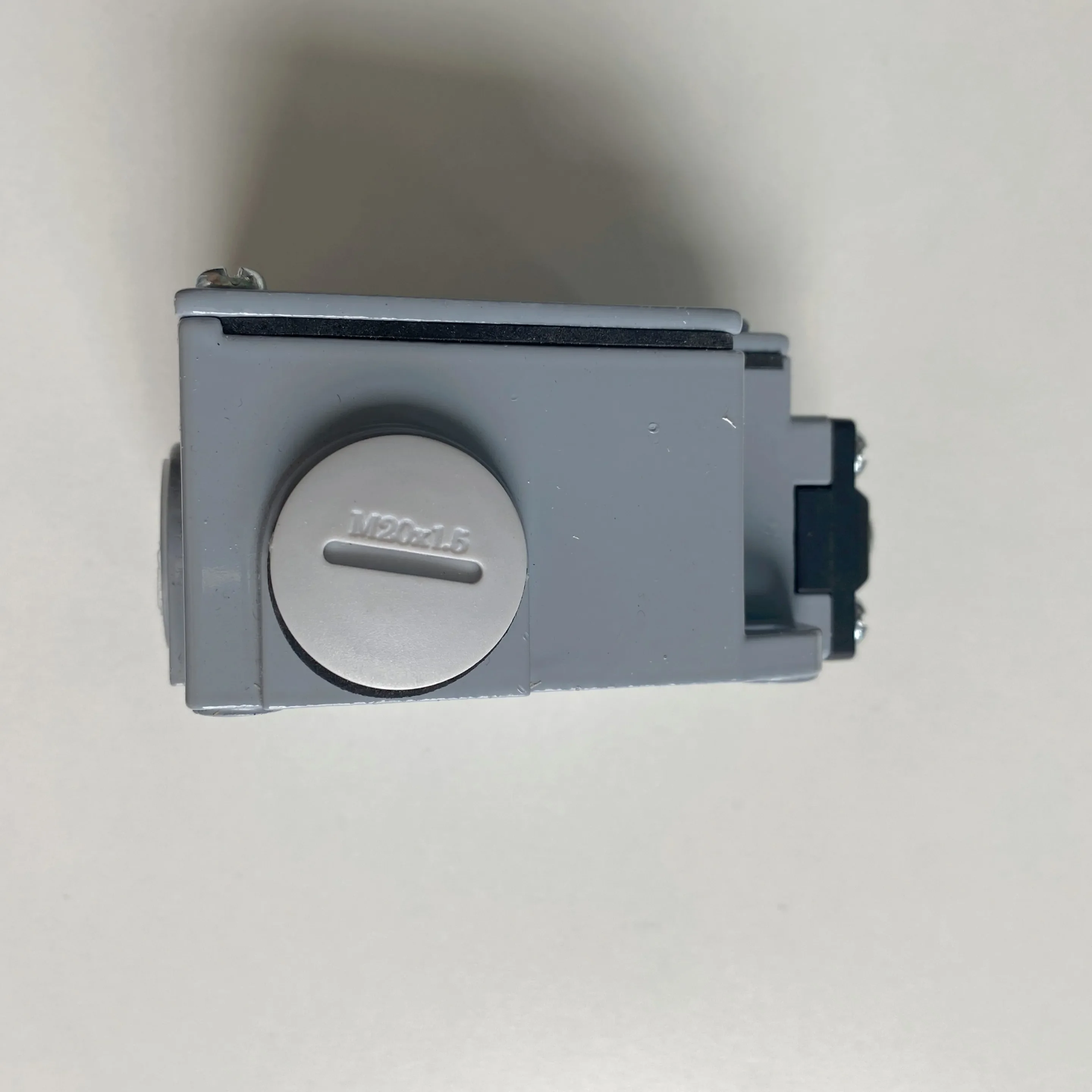 New original COMEPI CM5P11Z02 limit switch