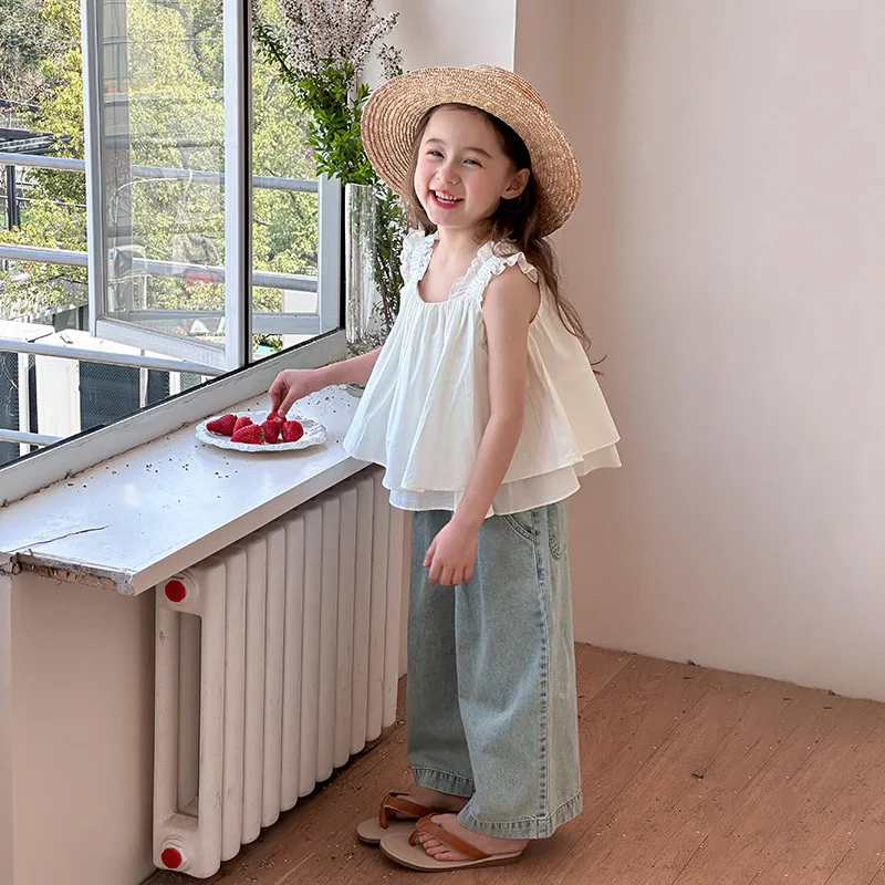 

Girls Suit 2024 Korean Style Summer New Solid Color Sleeveless Vest Catch Selvedge Doll Shirt Jeans Fashion Summer Children Suit