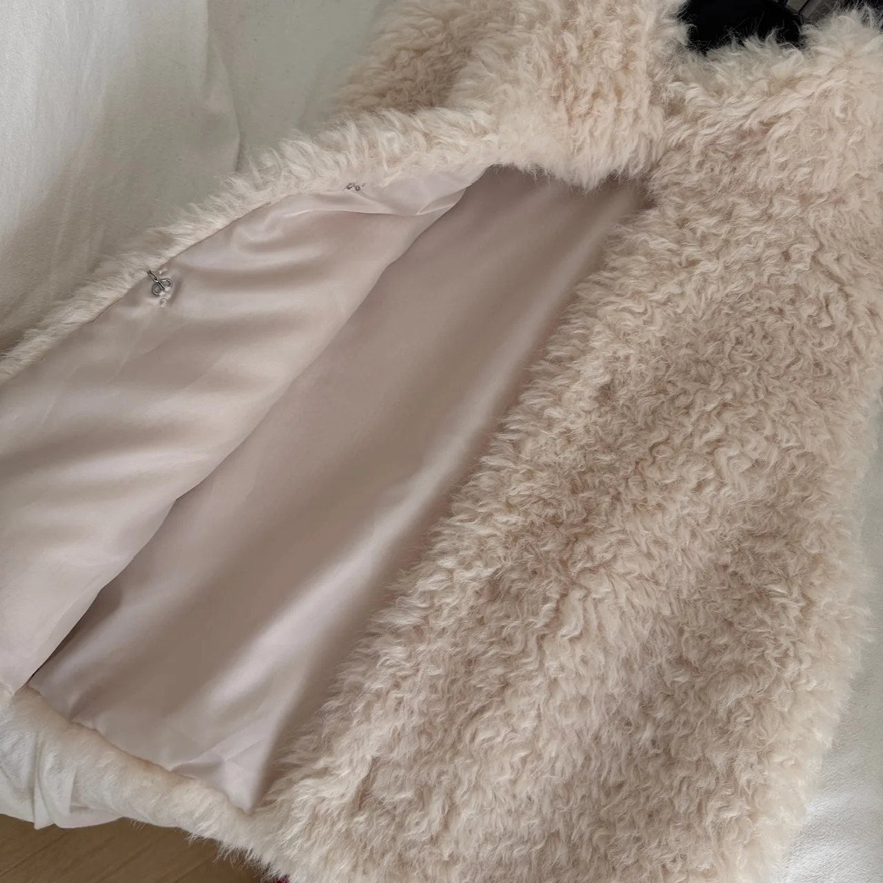 سترة فرو فاخرة من شعر الماعز - بطانة صوف شتوية دافئة، سترة كاجوال بدون أكمام باللون البني والبيج للنساء