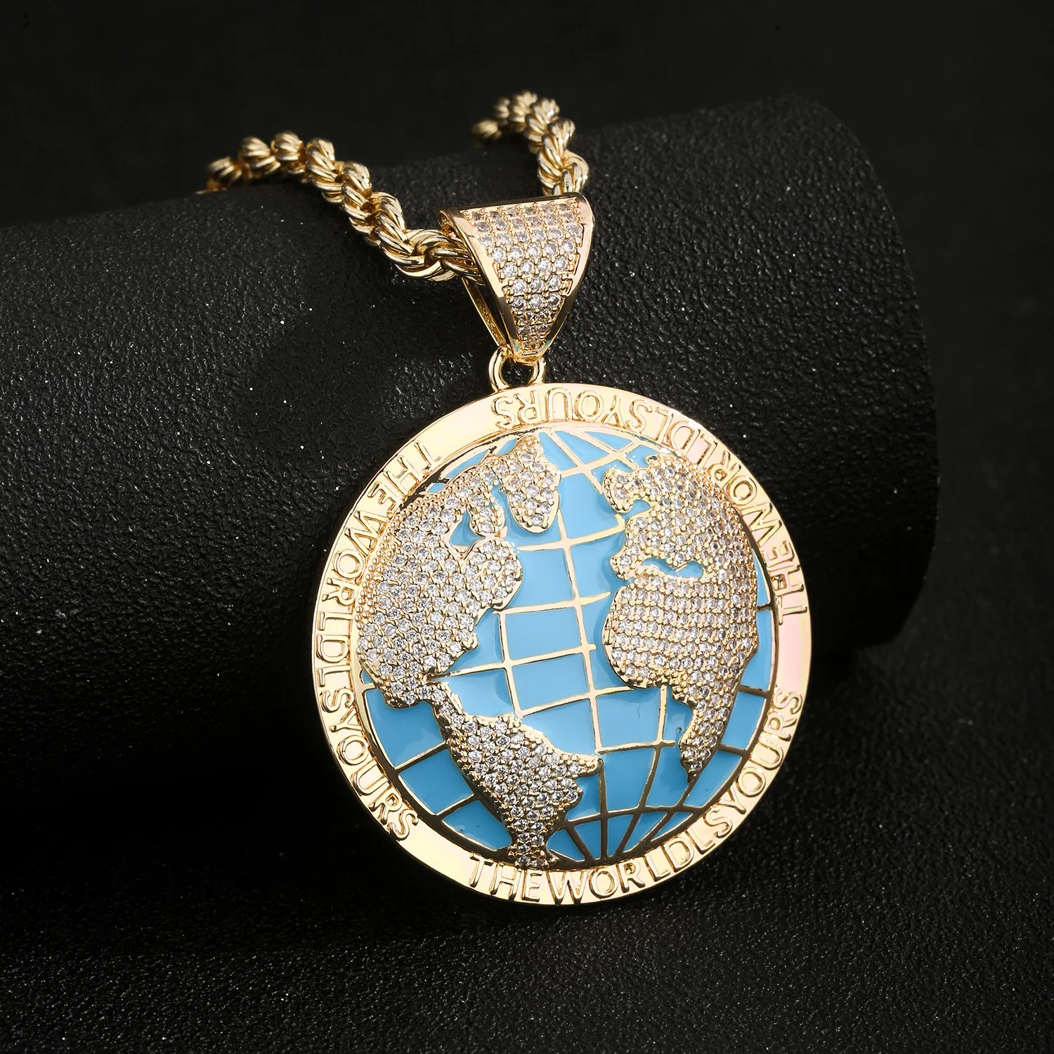 14K gold-plated sparkling zircon globe jewelry, a hip-hop street style unisex accessory, suitable for everyday wear or parties.