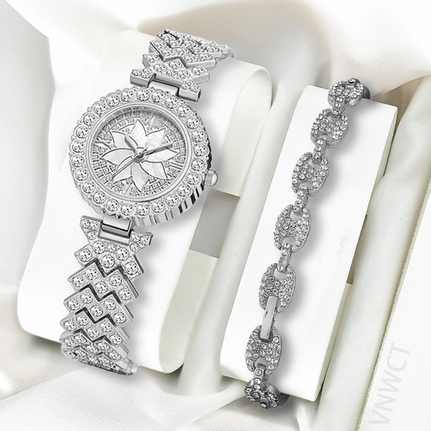 패션 여성 팔찌 시계 간단한 럭셔리 골드 작은 다이얼 라인 석 쿼츠 시계 여성 우아한 드레스 Ladie 손목 시계 시계