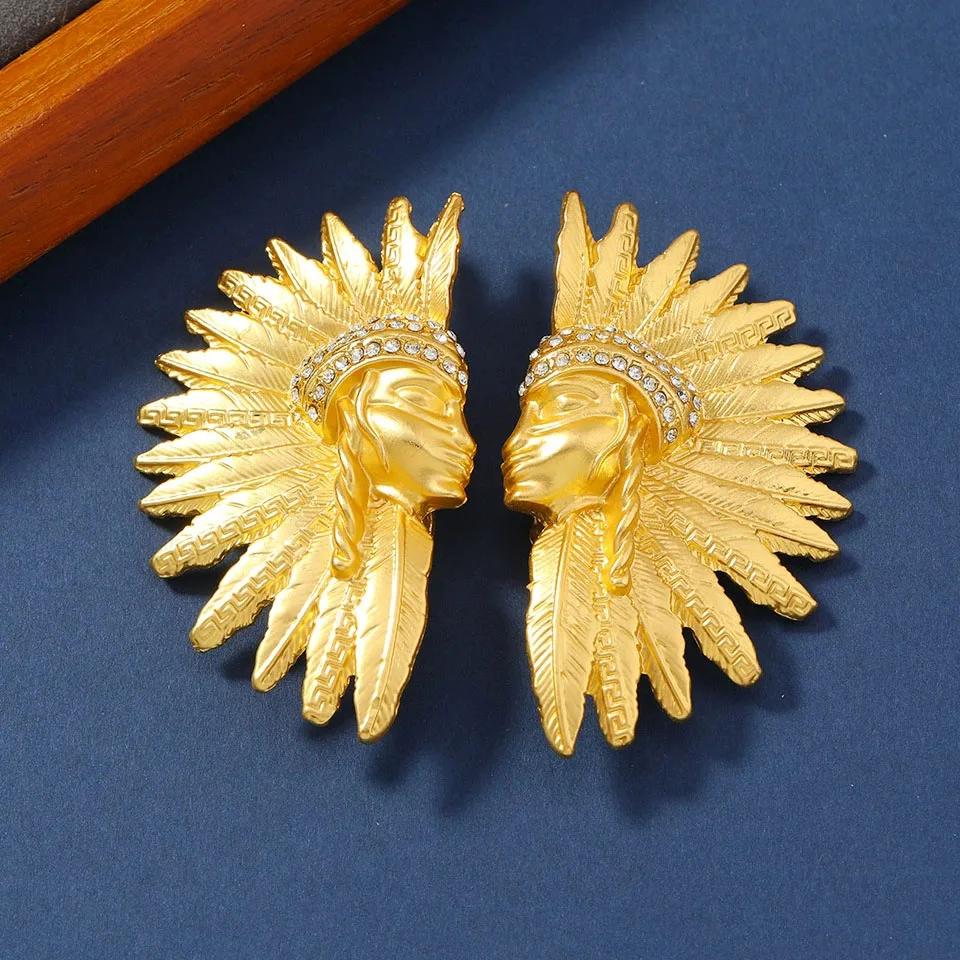Egyptian Pharaoh Portrait Brooch Men's Fashion Retro Personality Creative Portrait Clothing Accessories Badge Chest Flower