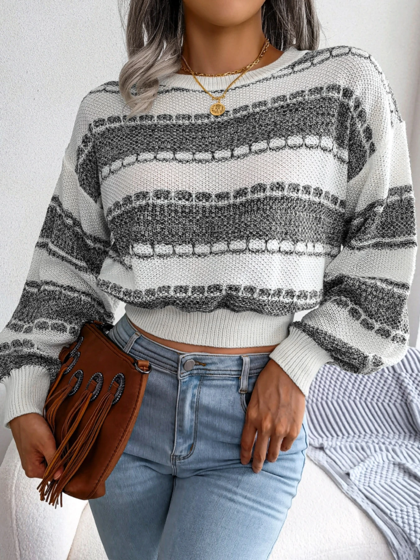 Suéter a rayas de invierno Colorblock Tie Cintura Jersey recortado Manga larga Resort Ready Top de punto para mujer