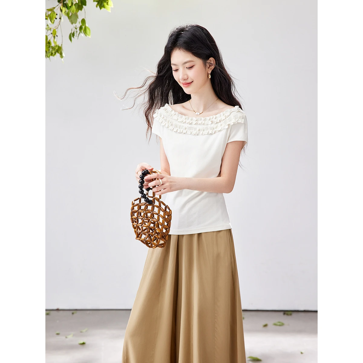 VIMLY French Ruffle Trim Off Shoulder White T-shirt 2026 Summer New Fashion Versatile Flutter Sleeve Casual Slim Fit Top A6111