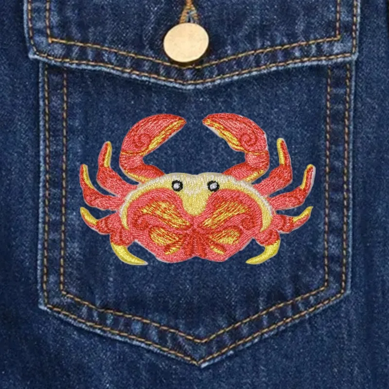 1pc haarige Krabben niedlich gesticktes Patch Eisen auf aufgenähten Patches für Kleidung Cap Bag Jacke DIY Geschenk Abzeichen mit heißem Kleber