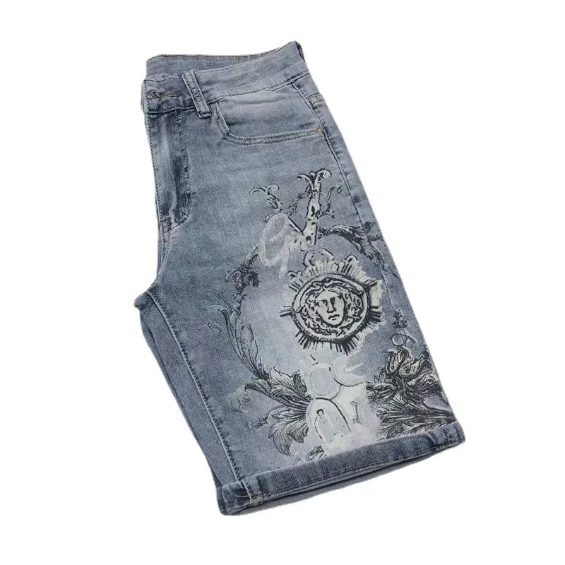 Spring/summer 2022 new ripped jeans, male embroidery, casual spirit, young man\'s five-cent pants, fashionable brand beggar pants