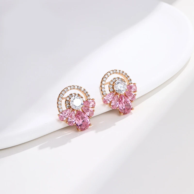 

Alloy Colored Micro Inlaid Zirconium Earrings, High-End Feel, Women's Fashionable Daisy Earrings