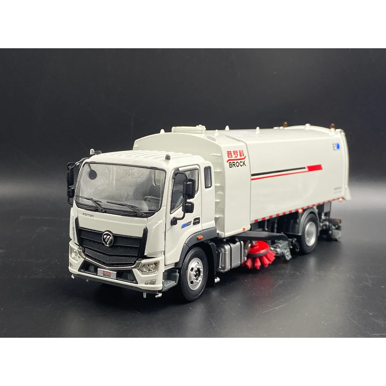 

Diecast 1:35 Scale Foton Rivoproko Sweeper BROCK Alloy Car Model Collectible Toy Gift Souvenir Display Ornament