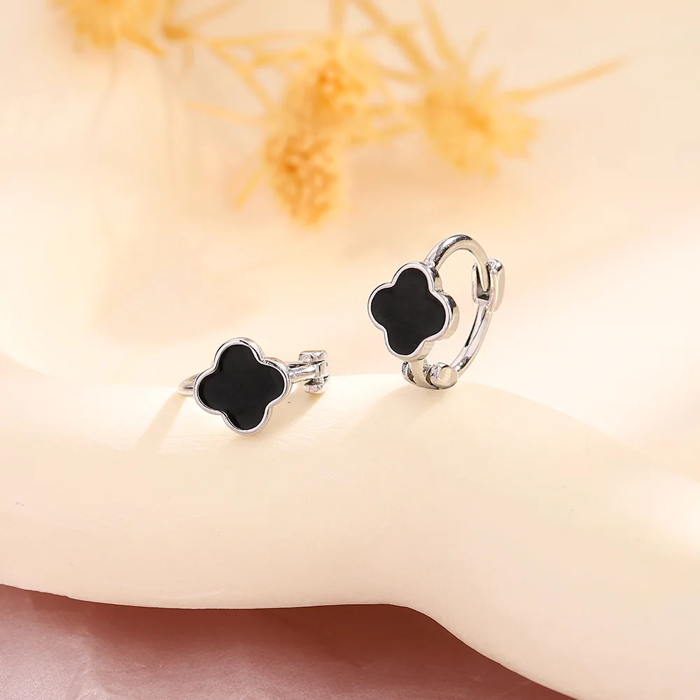 Korean Fashion Black Clover Round Hoop Earrings For Women Party Fine Jewelry Gifts Minimalist Accessories