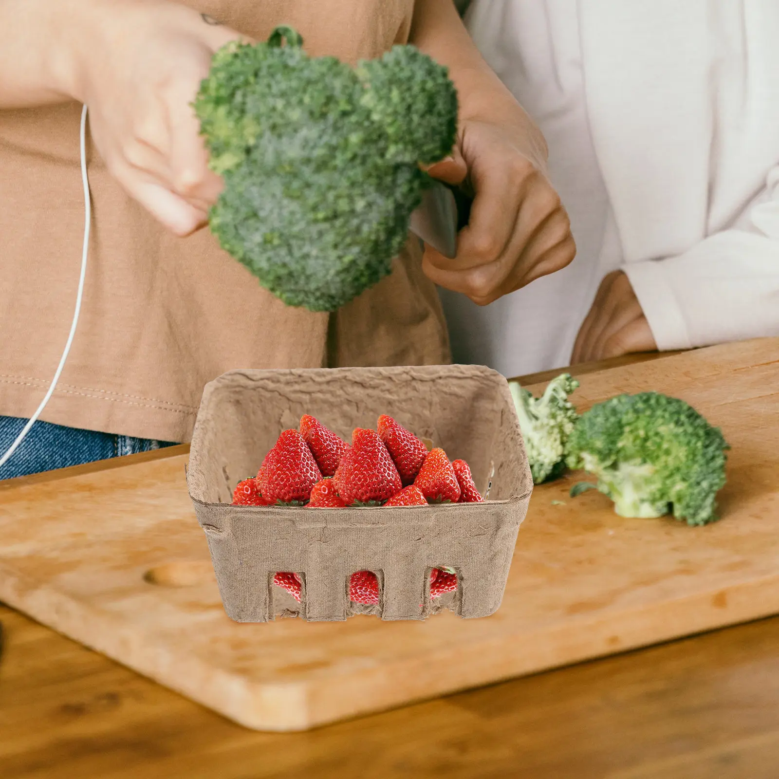 50Pcs Decorative Berry Basket Paper Pulp Fruit Tray Lightweight Household Storage Basket for Orchard Picking Banquet Proposal