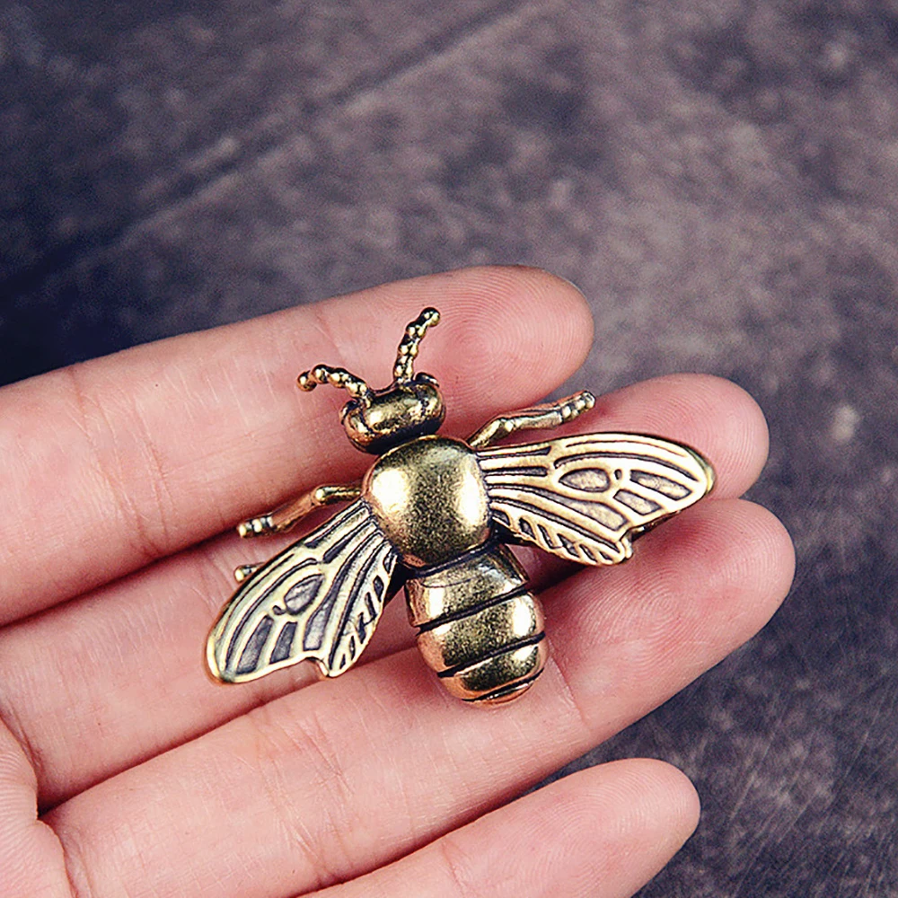 Retro Golden Bee Figurine Brass Animal Insect Craft Statue Sculpture Gold Desktop Home Office Decor Collectible Ornament Gift