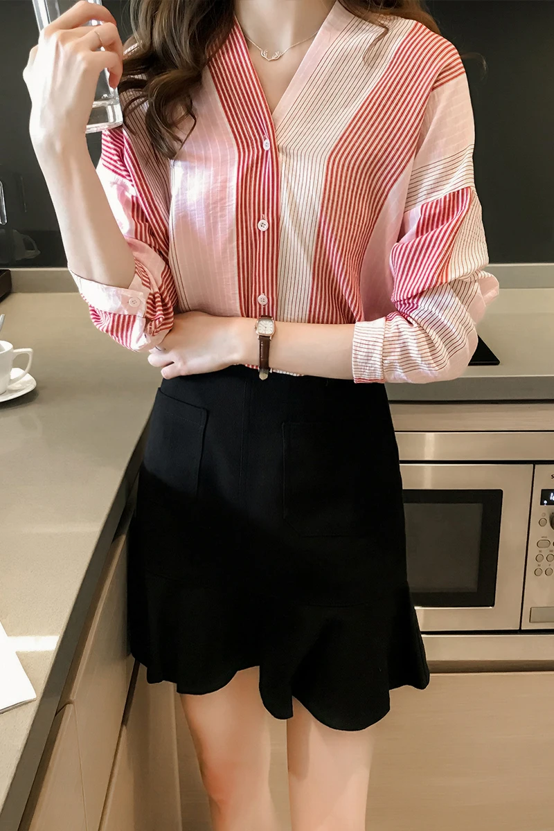 

Women's Striped Shirt Spring Summer New Korean Version Long Sleeve Loose Casual Shirt Versatile plus Size Trendy V-neck Butto...