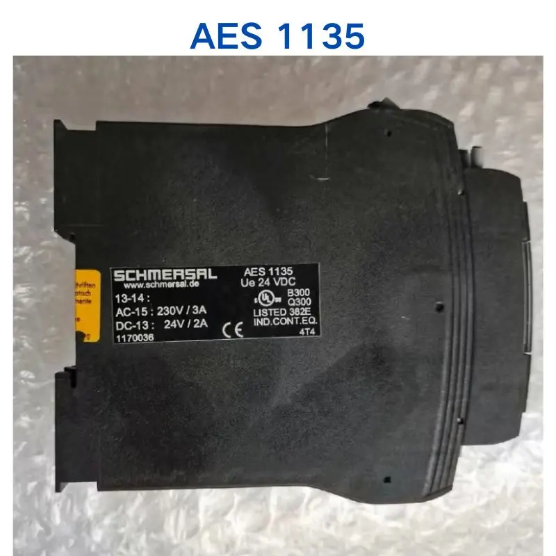 Second-hand test OK SCHMERSAL relay AES 1135 AES1135