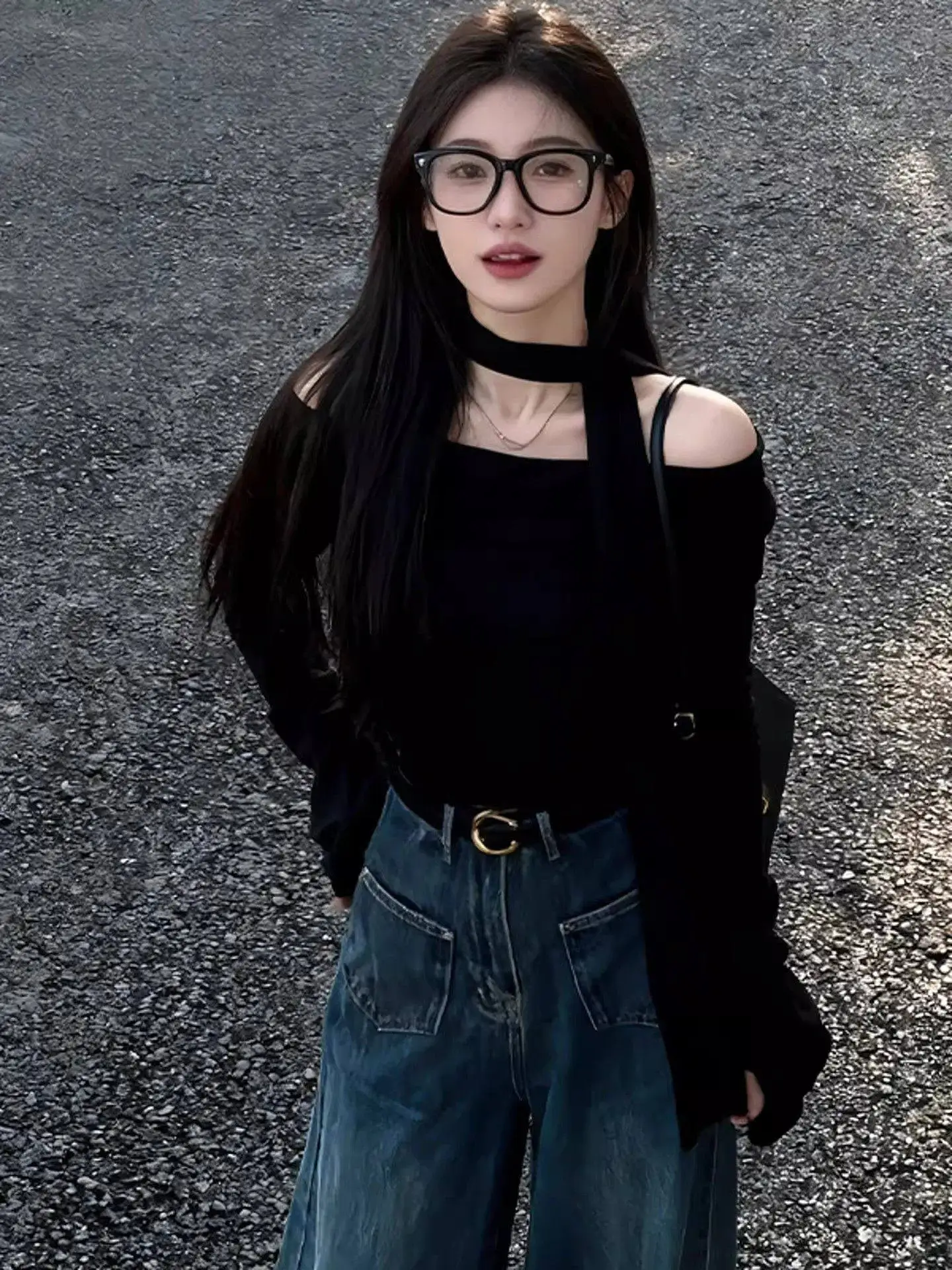 

Женская футболка Ele Bla с открытыми плечами и длинным рукавом, осенне-зимняя новинка, облегающая, сексуальная, в корейском стиле, из хлопка и полиэстера