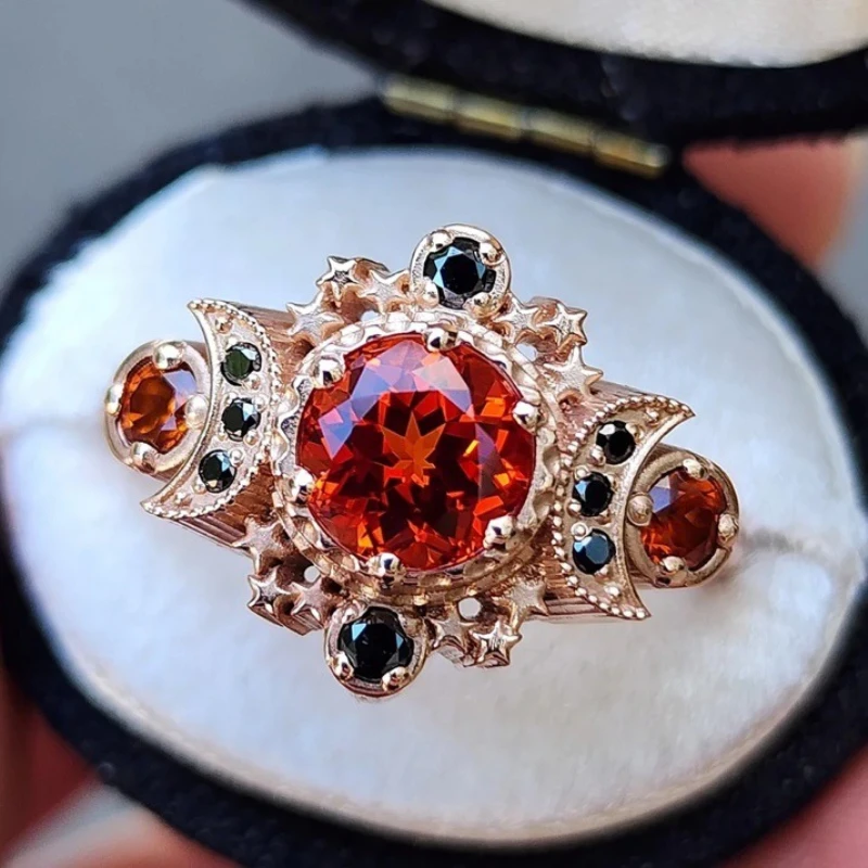 Exquisite Sparkling Zircon Round Moon Women's Ring, Suitable for Bridal Engagement Jewelry, Banquet Party Accessories and Gifts