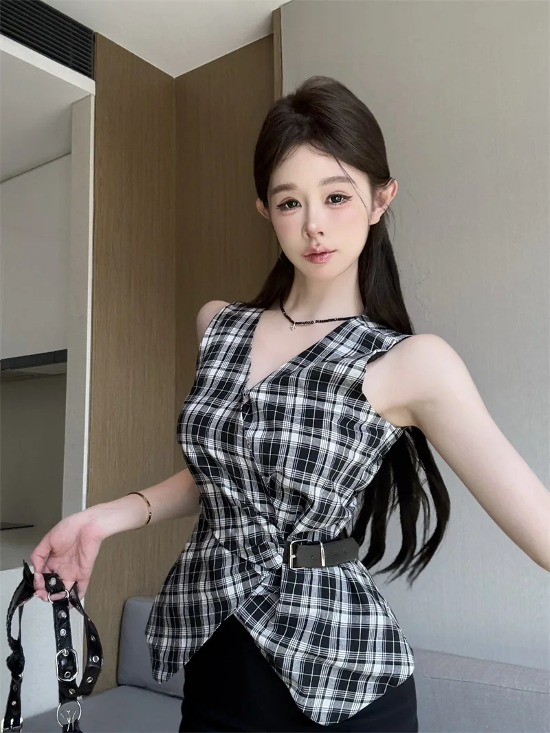 

Hot Girl V-neck Plaid Vest Women's Summer Side Leather Buckle Slim Fit Sleeveless Tank Top Fashion Female Clothes
