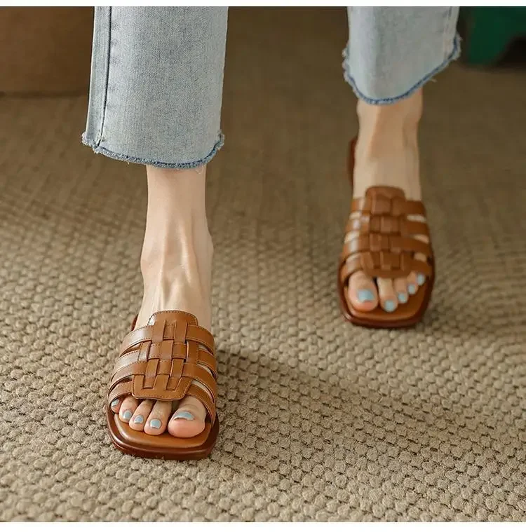 Couro genuíno Estilo Romano Sandálias Chinelos Mulheres Verão Fora Sapatos Outer Wear Flat Woven Soft Leather Slides Mulheres