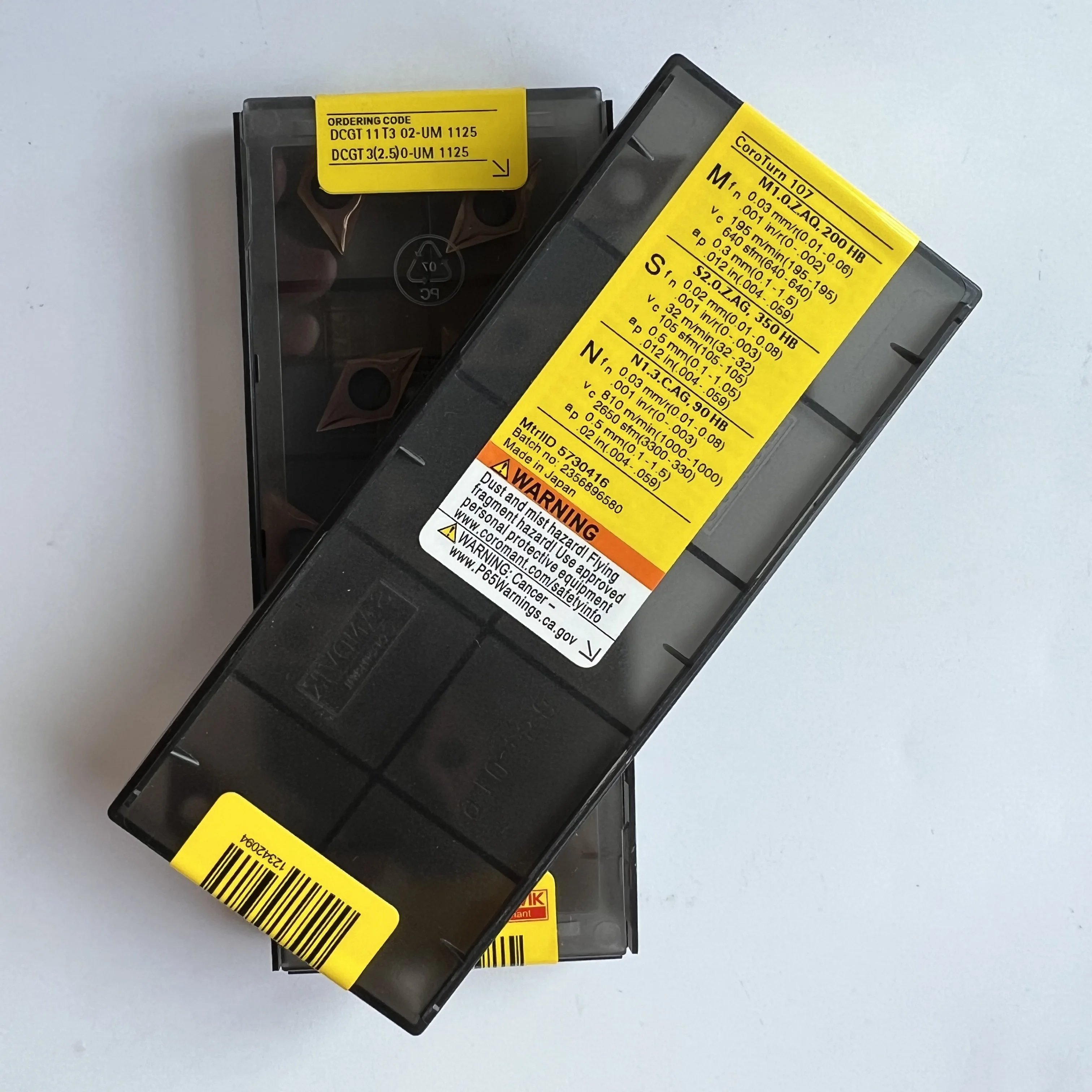 

Hard alloy cutting blades DCGT11T302-UM 1125