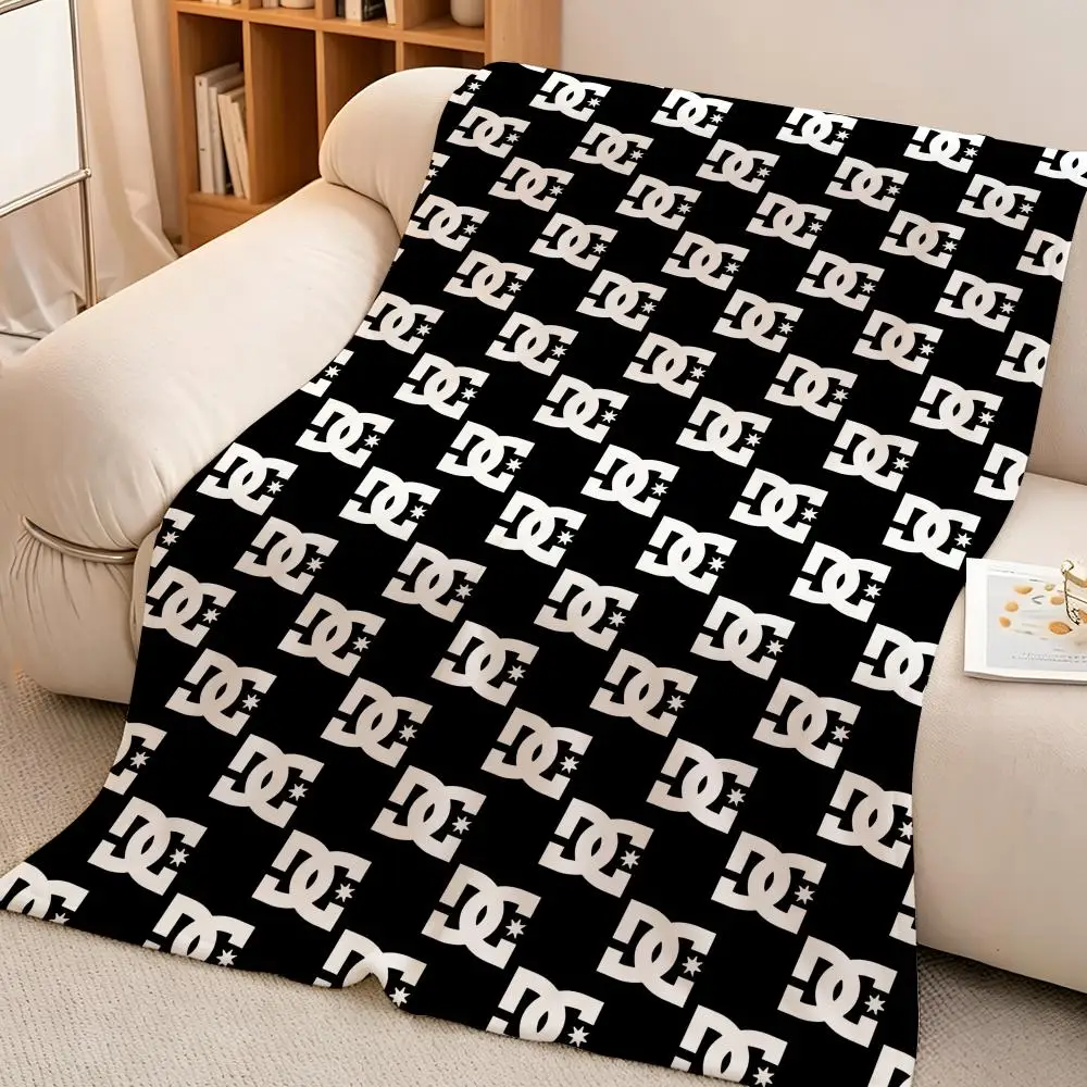 Brand D-DC S-Shoes Throw hot High-Density Short Plush Blanket Soft Skin-Friendly for Sofa Nap Air-Conditioned Room