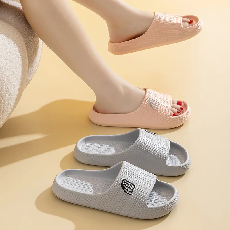 إيفا النعال المرأة الصيف داخلي المنزل عدم الانزلاق النعال باردة الرجال زوجين النعال سميكة صيف 2025 جديد