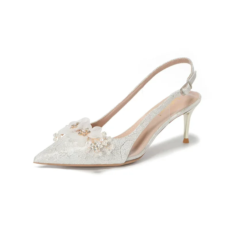 Scarpe da sposa in oro da sposa francese tacchi sottili, punta a punta, bocca poco profonda fiore acqua diamante tacchi alti, fascia, schiena cava