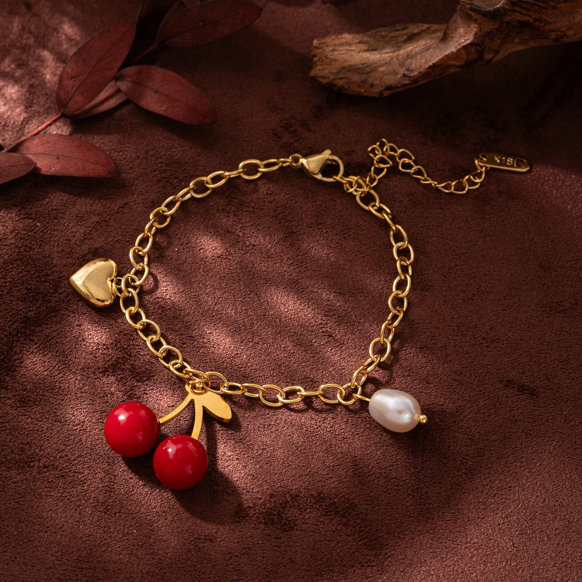 

Cherry Girl Red Bracelet Titanium Steel Furnace Vacuum Electroplating Stainless Steel Color Preserving Jewelry