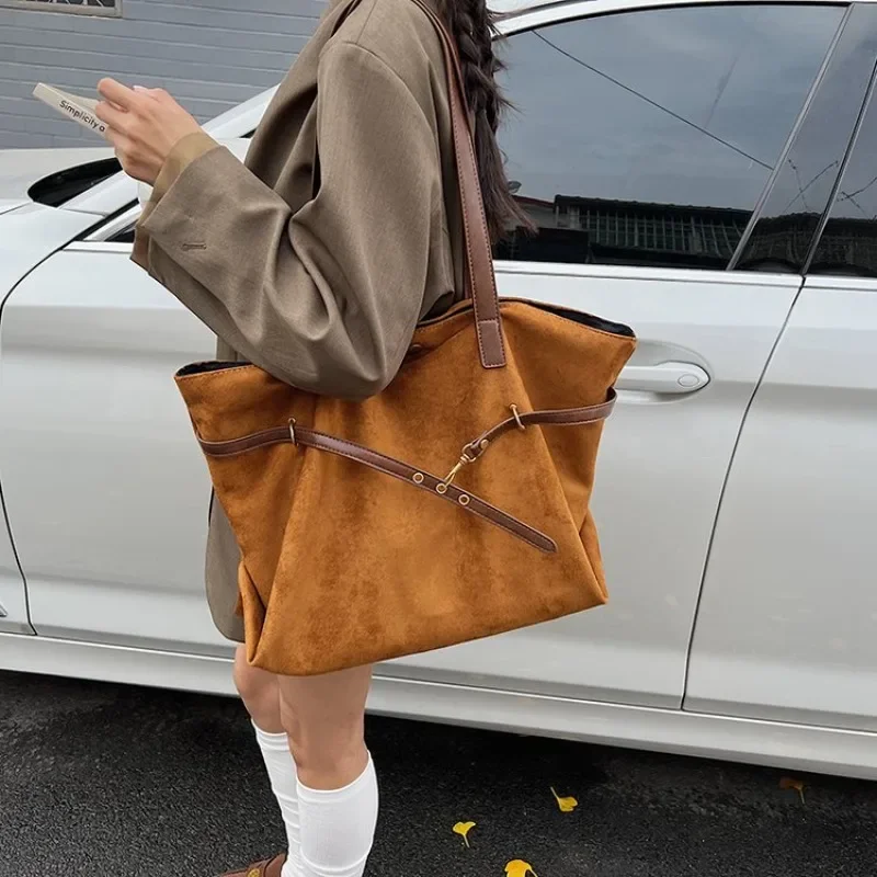 Designer-Umhängetasche für Damen, luxuriöse, elegante Wickeltasche, Lederhandtasche, große Kapazität, stilvolle Messenger-Tasche