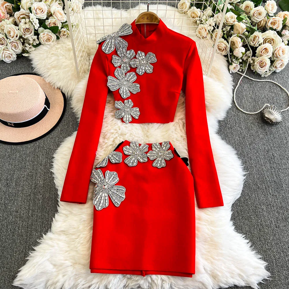 

Spring Autumn Luxury Women Flowers Sequined Embroidery T-Shirts Floral Diamonds Beaded Crop Tops + Glitter A-Line Skirt 2Pcs Set