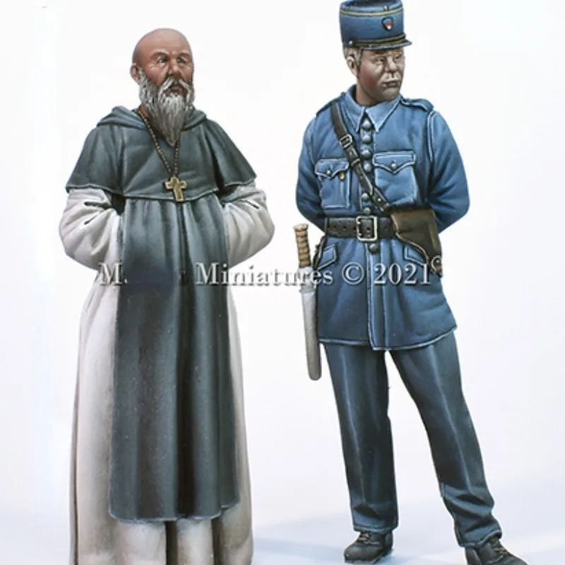 1/35 Scale Resin Figure Model Kit Monk and Policyman Historical Military Hobby Miniature Toy Unassembled and Unpainted N1518