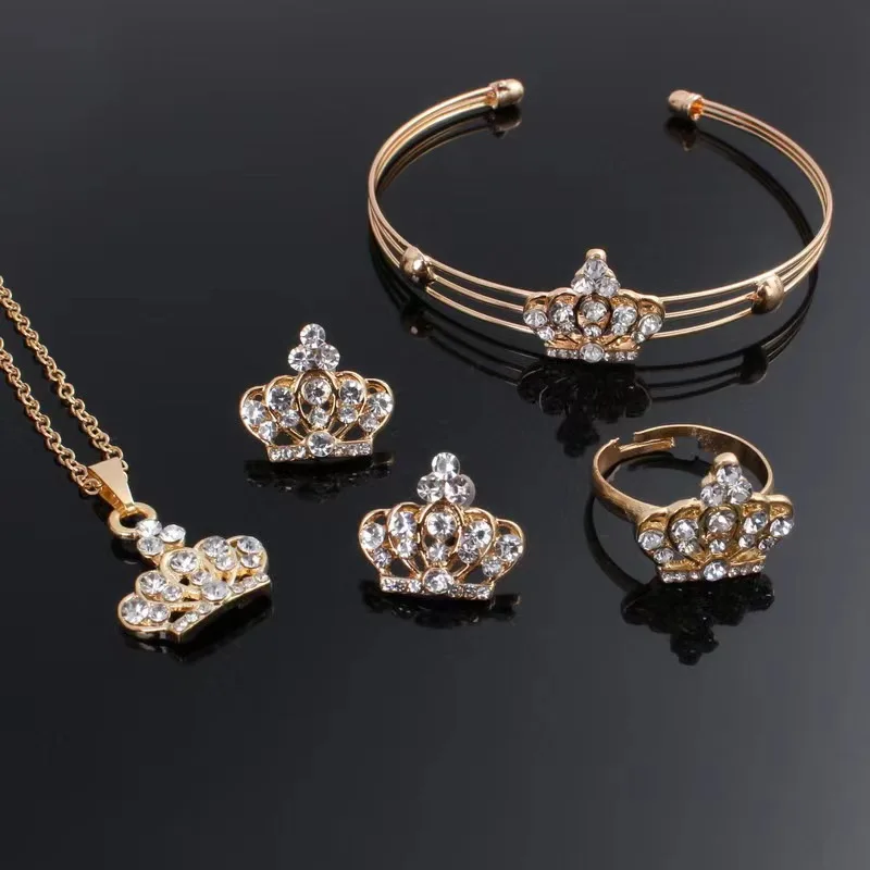 Trend Fashion Ladies Crown Jewelry Set Delicate Necklace Earrings Ring Bracelet Jewelry Anniversary Birthday Party Wedding Gift