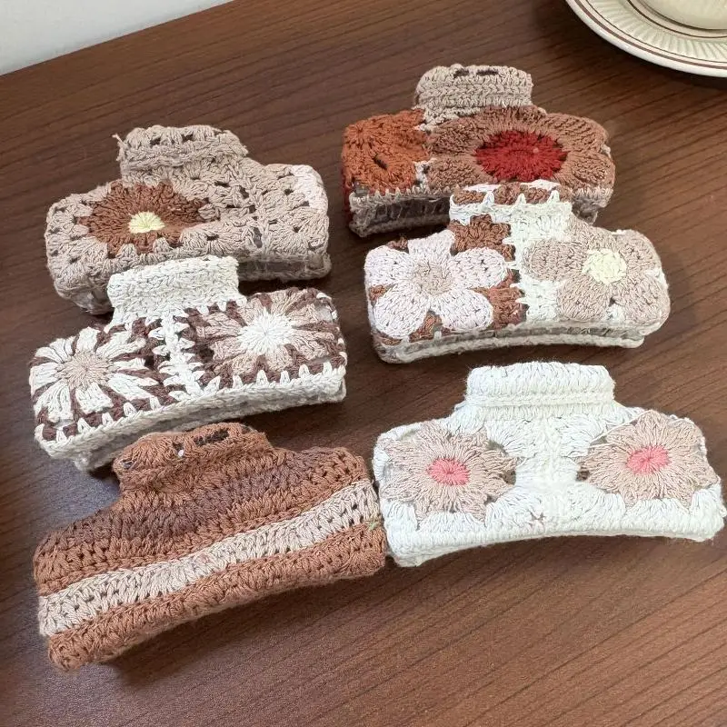 Gestrickte Blumen-Haarklammer für Mädchen und Frauen, gehäkelte handgemachte Haarnadel, modische Blumen-Haarspange, Hawaii-Bohemien-Haar-Accessoires – Detail 3