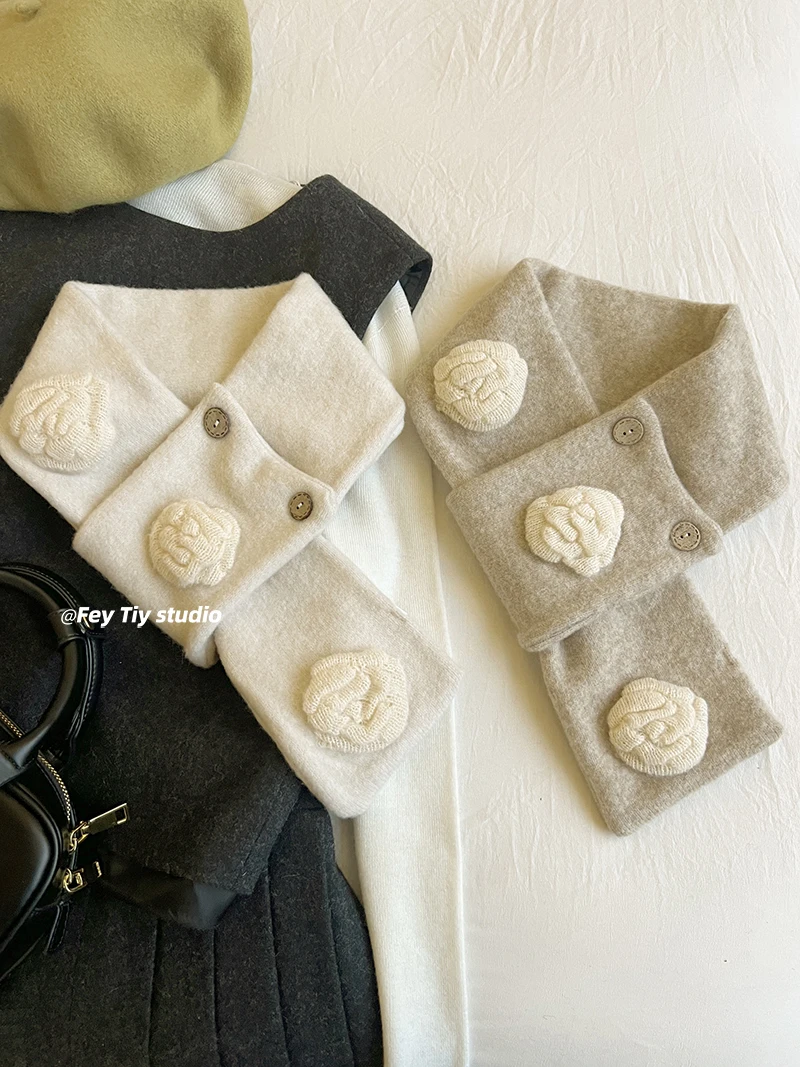 

Оригинальное интегрированное мастерство Little Rose, включая шерстяной теплый шарф с крестом, женский осенне-зимний короткий женский шарф