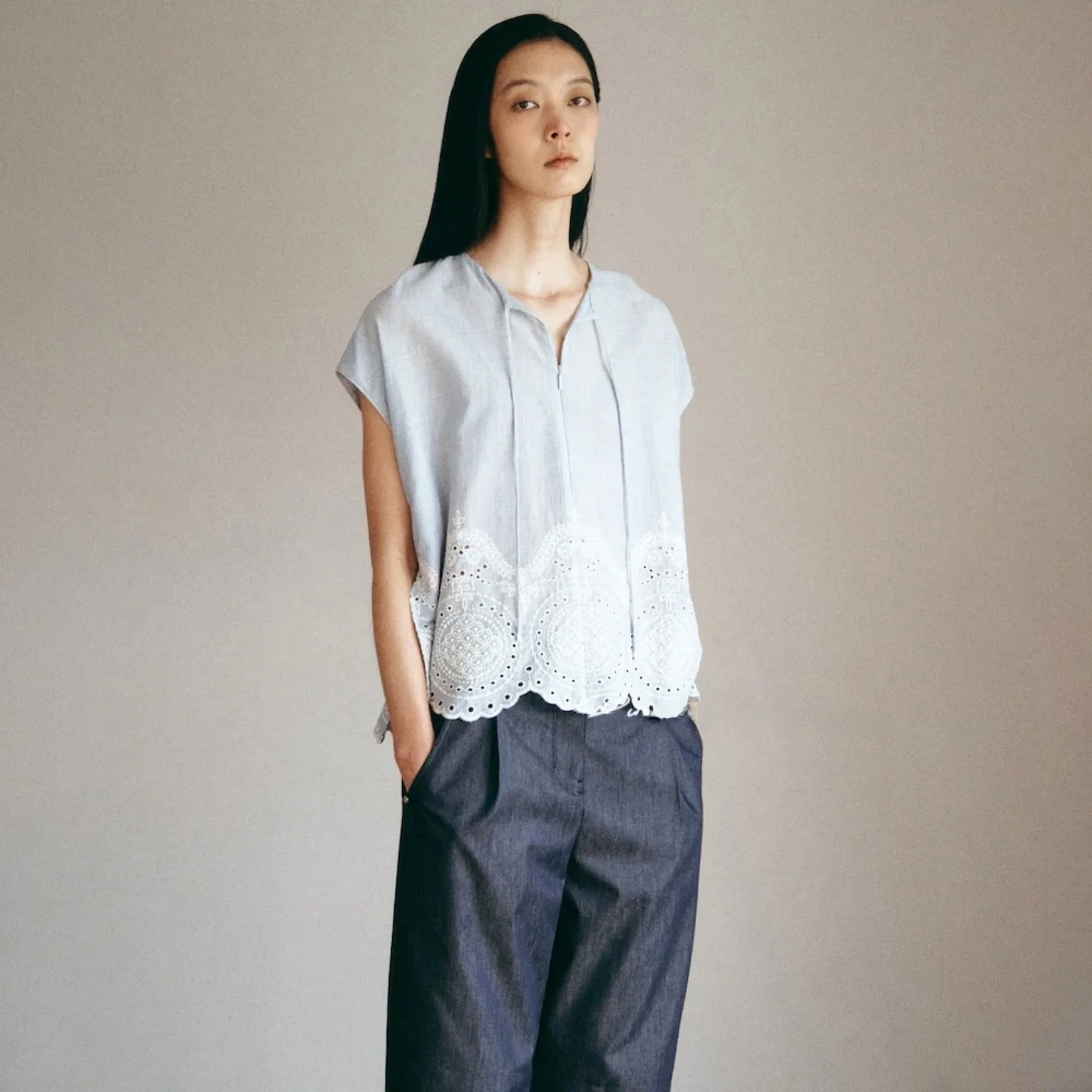 

Slimming Embroidered Sleeveless Top with Belt Small V-Neck Hollow out Commute Versatile Korean Style Loose Fit Women Shirt